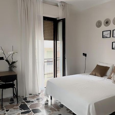 Leonardo Da Vinci Rooms Alghero Exterior photo